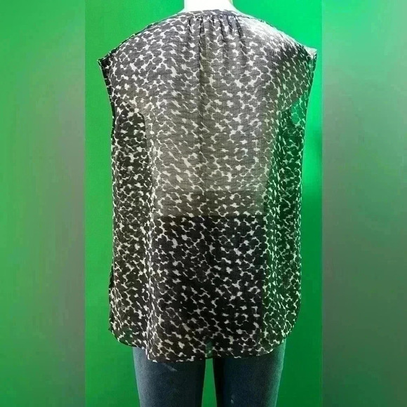 Vince Camuto size small women’s black and white sheer blouse 👚 - Picture 2 of 4